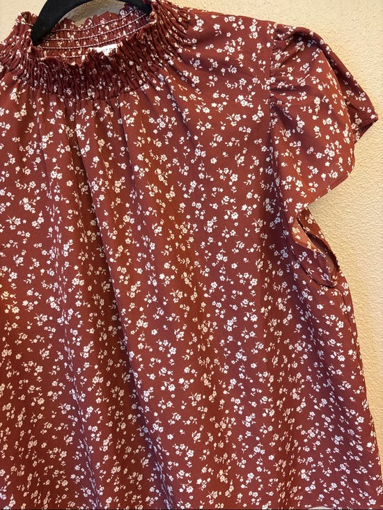 Paper Crane Large Rust White Floral High Neck Puff Flutter Short Sleeve Top - Picture 4 of 10